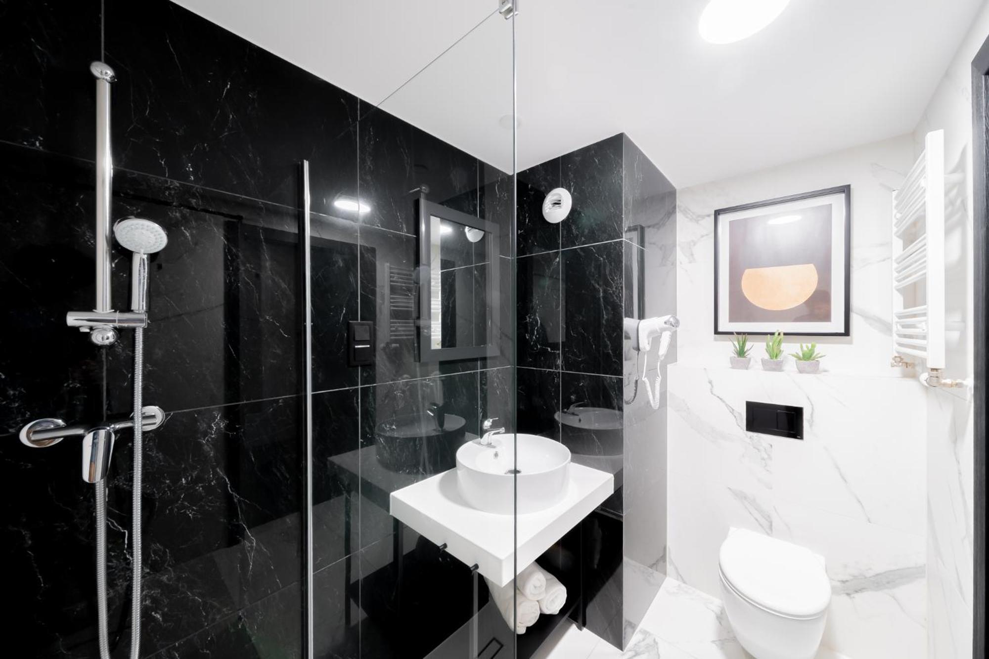 Lulu Apartments - Rosa - Studio Hotelowe Z Klimatyzacja I Konsola Ps4 - Solny Resort 코워브제크 외부 사진